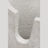 Umywalka wolnostojąca PEDESTAL HAMMERED Cream Umywalka wolnostojąca PEDESTAL HAMMERED Cream – zbliżenie tylnego wycięcia instalacyjnego